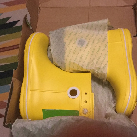 Crocs Shorty Jaunt Boot Yellow Size 10 - Picture 2 of 4